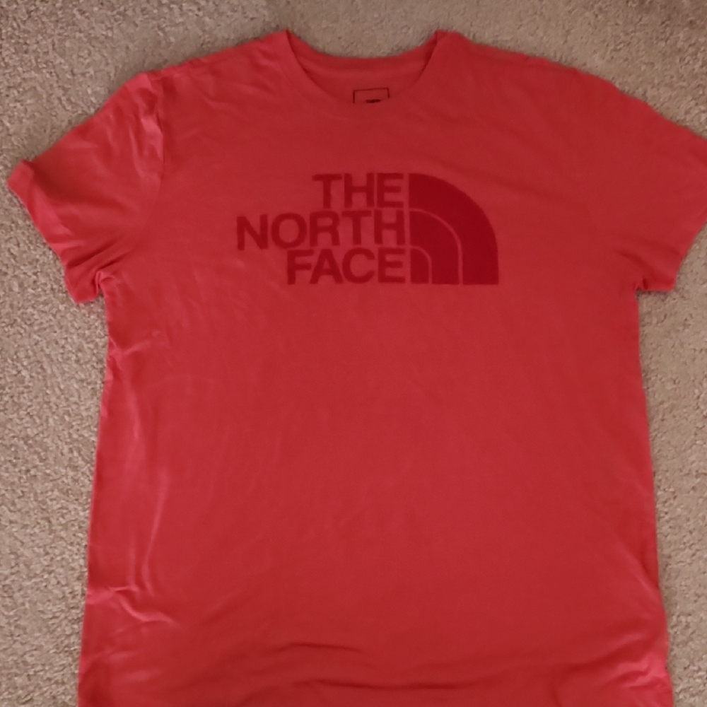 The North Face Red Short Sleeve Tee Vibrant Casual Comfort